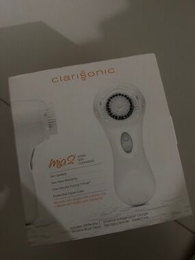 Clarisonic Mia 2 Facial Cleansing Brush in White